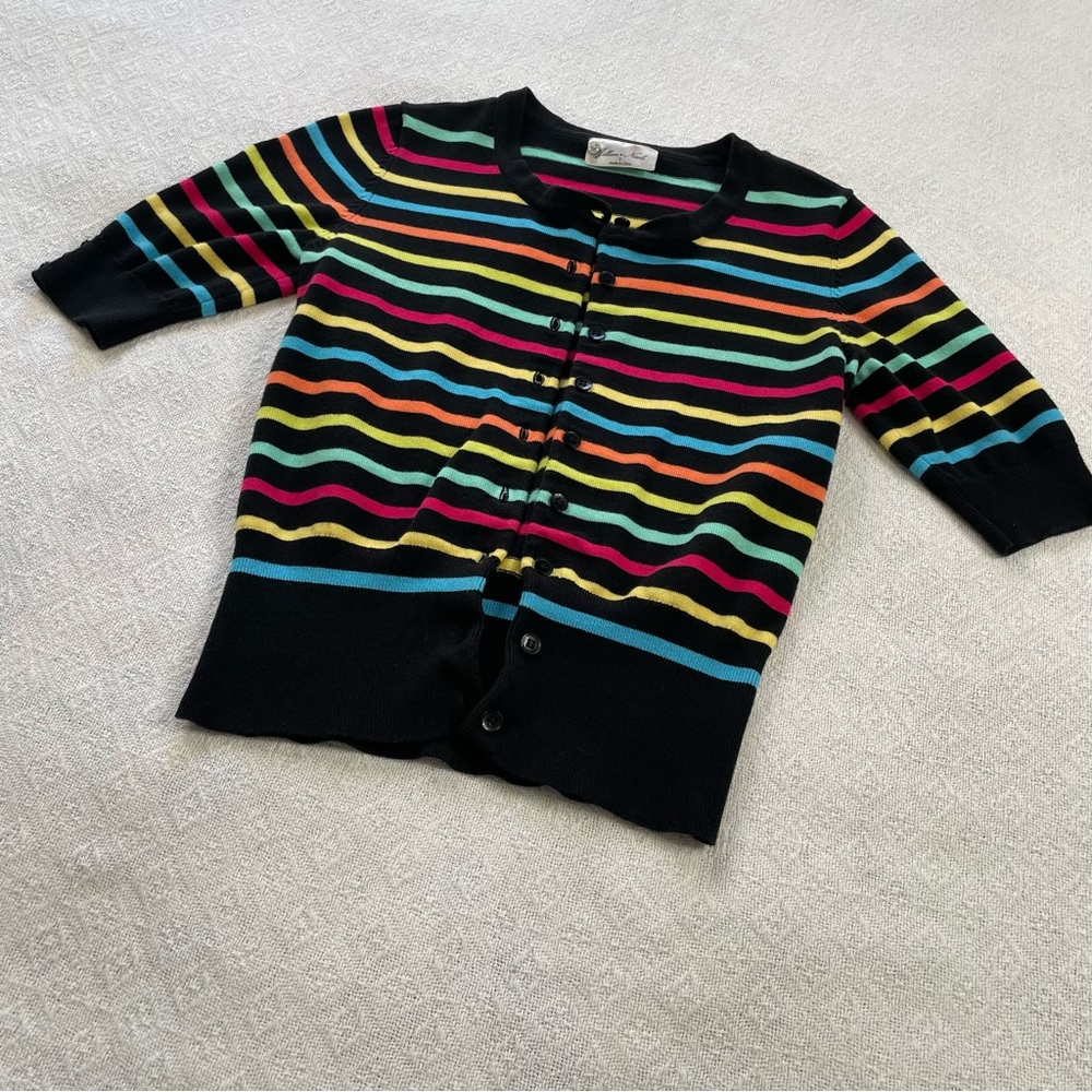 Jillian Nicole ~ Colorful Striped Women's Top
Size Small‎ ~ casual